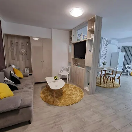 Bianca Apartment At Alezzi Beach Resort * Năvodari