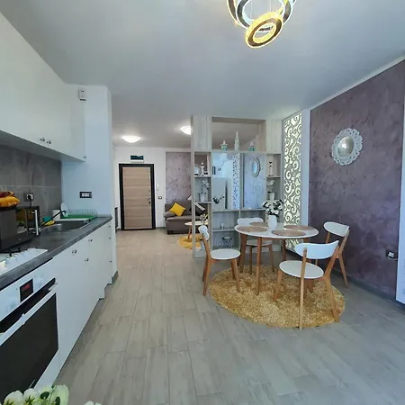 Bianca Apartment At Alezzi Beach Resort Năvodari