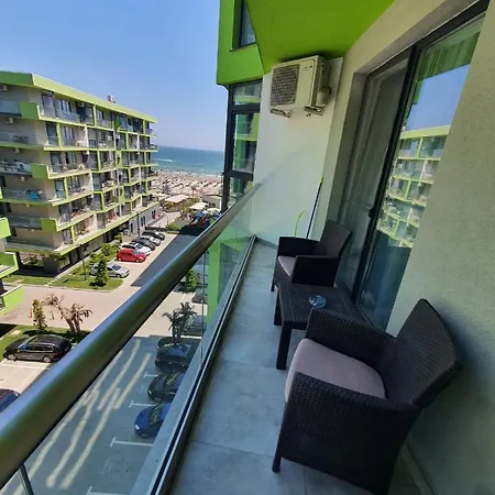 Bianca Apartment At Alezzi Beach Resort Apartament *