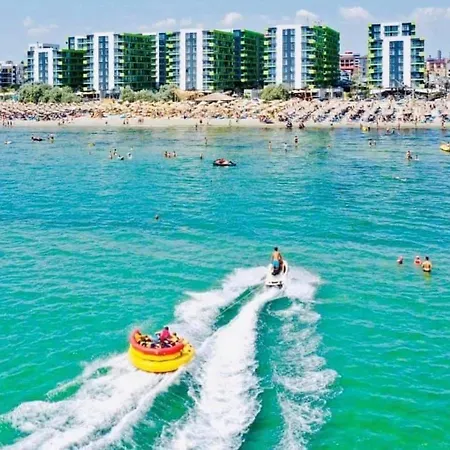 Appartamento Bianca Apartment At Alezzi Beach Resort Năvodari