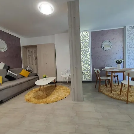 Bianca Apartment At Alezzi Beach Resort Appartamento