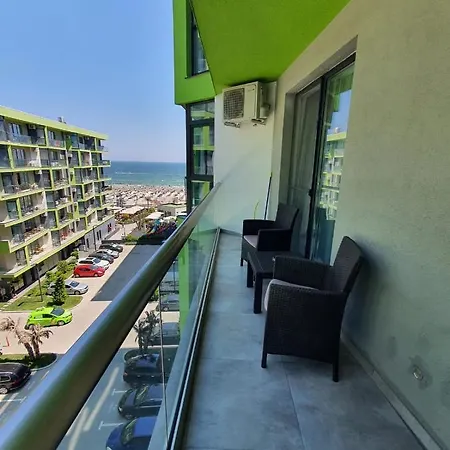 Appartamento Bianca Apartment At Alezzi Beach Resort Năvodari