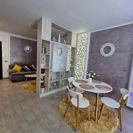 Bianca Apartment At Alezzi Beach Resort Năvodari