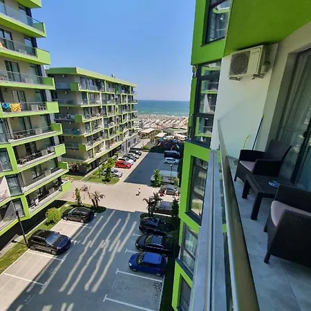 Bianca Apartment At Alezzi Beach Resort Năvodari